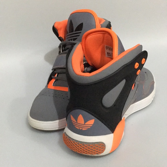 Adidas Roundhouse Mid • Sz 5 👟 - Picture 2 of 7